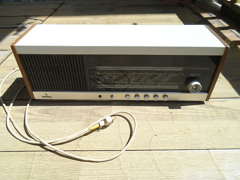 Siemens KlangMeister RG84 German Tube Radio  			