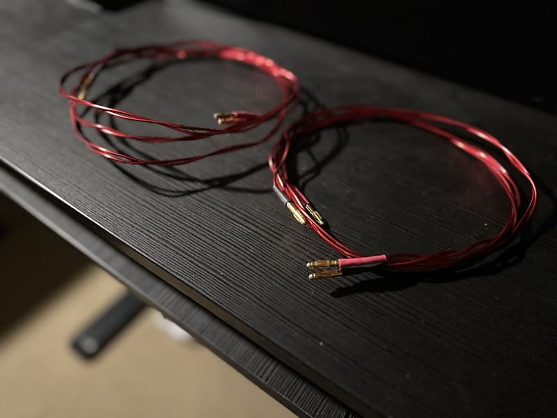 ANTICABLES Speaker cables  			