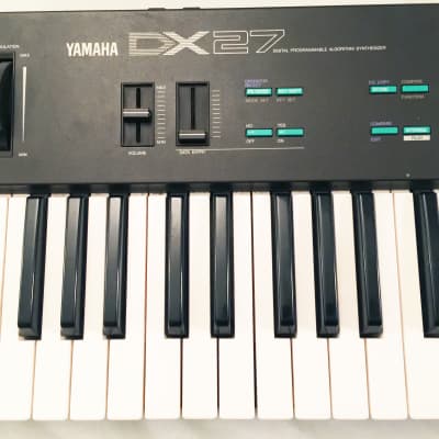 YAMAHA DX-27 Vintage FM Synthesizer Made in JAPAN - 1985. Great Condition ! image 3