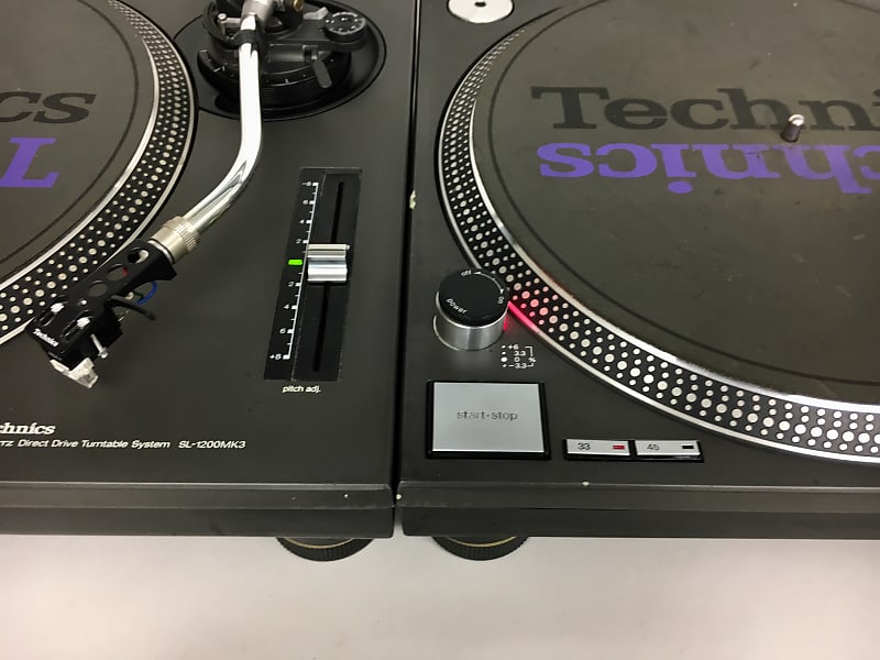 2 Technics SL1200 MK3 in Excellent Condition with Shure M44-7