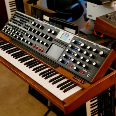 MUST SEE!!! MOOG MINIMOOG VOYAGER XL 40th ANNIVERSARY IN NEAR-MINT CONDITION!