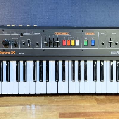 [Excellent] Roland SA-09 Saturn 09 44-Key Synthesizer - Black