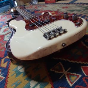 Fender Japan Precision Bass アイボリー Fender Made in Japan Traditional 60s Precision Bass