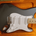 Fender Eric Clapton Artist Series Stratocaster with Vintage Noiseless Pickups 2001 - Present Pewter
