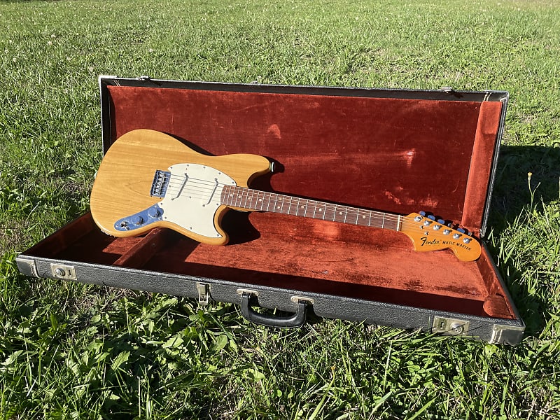 1973 Fender Musicmaster in Natural- Professional set up- Fender hard shell case image 1