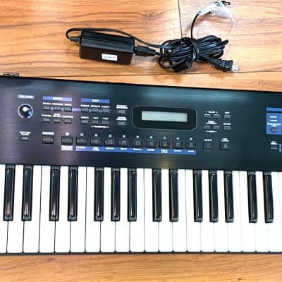 Roland JUNO-D 61-Key Synthesizer 2024 - Present - Black