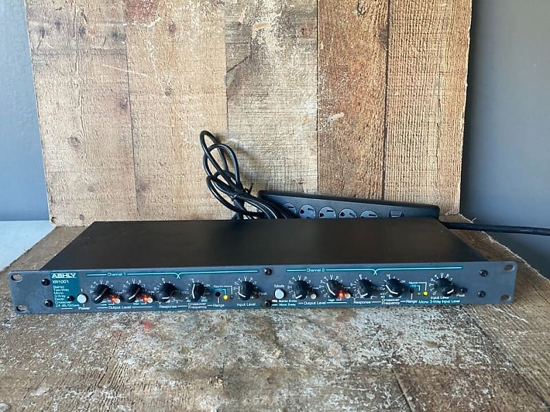 Ashly XR1001 Stereo 2way/Mono 3way crossover Reverb