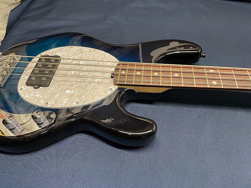 stingray MUSICMAN ベース 2013 USA製　3EQ H Ernie Ball Music Man StingRay 4 H 3-EQ - Powder Blue