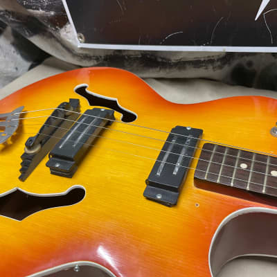 Soares'y Guitars Archtop Hollow Body Singlecut 4-string Tenor Guitar - Local Pickup Only image 10