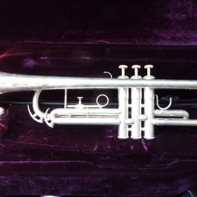 Besson silver trumpet 1000   with case and mouthpiece  silver image 2