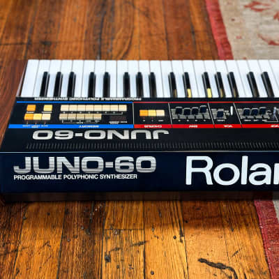 Roland Juno 60 w/ Flight Case image 6