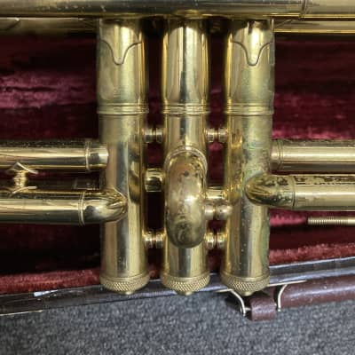 Vintage/Pre-owned Buescher TrueTone "Union Label" Series Trumpet w/ wood case image 5