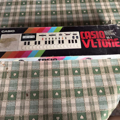 Casio VL-1 VL-Tone 29-Key Synthesizer Keyboard 1979 - 1984 - White
