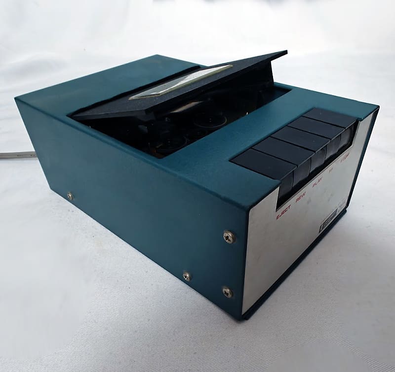 Vintage University Sound CP-1 Monaural Cassette Tapeplayer -Parts or Repair  			