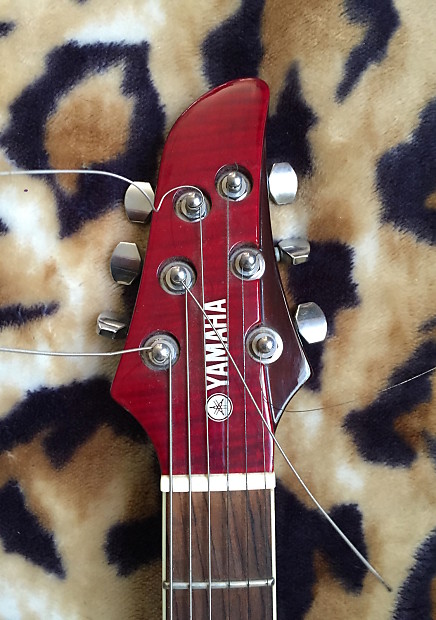 Yamaha RGX 520FZR Electric Guitar - Red w/ Fender Hardshell