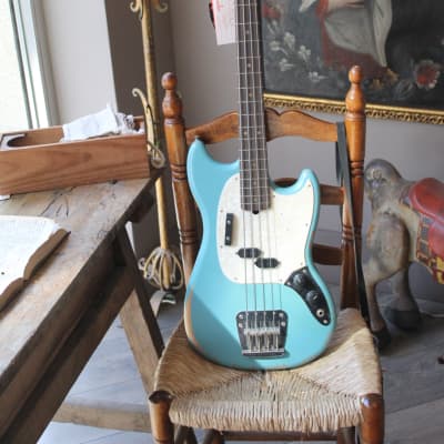 FENDER Justin Meldal-Johnsen Road Worn Signature Mustang Bass,  Faded Daphne Blue, GIGBAG, 3, 80 KG imagen 15