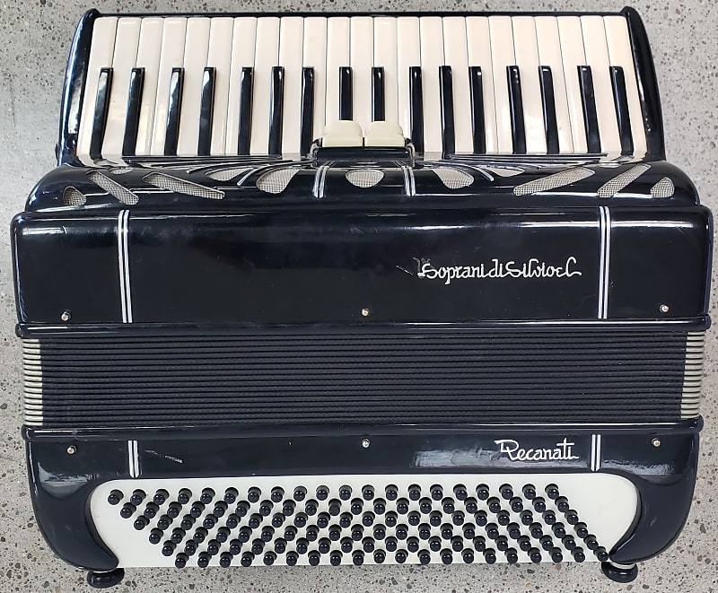 Vintage Recanati V Soprani Di Silvio 80 Bass Accordion