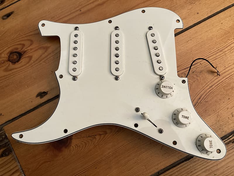 Fender Standard Stratocaster Left Handed Guitar Loaded | Reverb UK