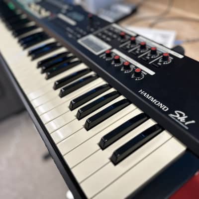 Hammond B3 organ SK-1 73 keys