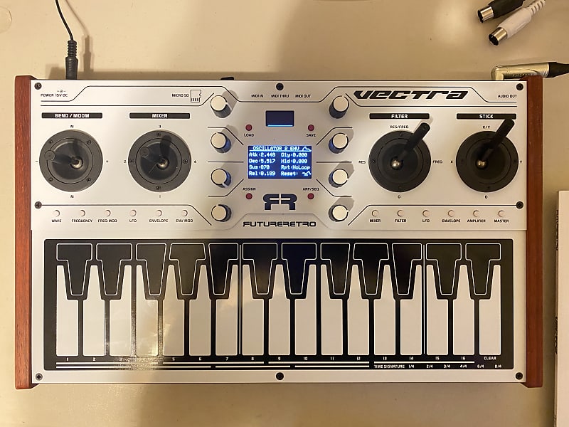 Future Retro Vectra Paraphonic Hybrid Vector Synthesizer Reverb