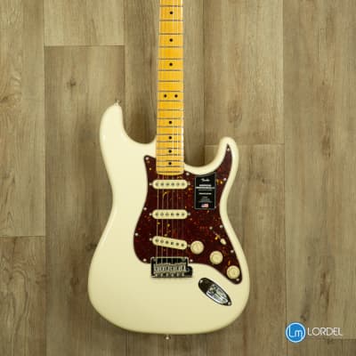 Fender American Professional II Stratocaster, Maple Fingerboard, Olympic White image 3