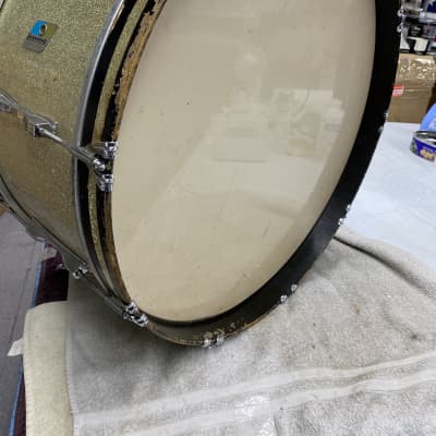 VINTAGE Ludwig 24” Marching Bass Drum, 1970s, with Carry Case! image 3