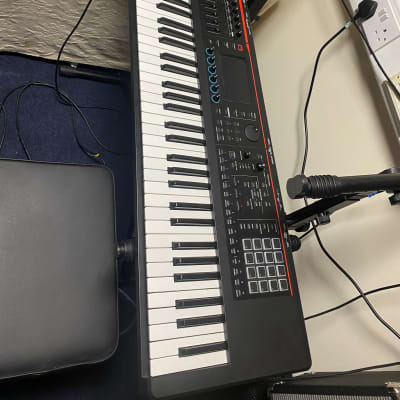 Roland FANTOM-07 76-Key Workstation Keyboard 2022 - Present - Black