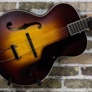 Gretsch G9550 New Yorker Archtop Guitar image 2