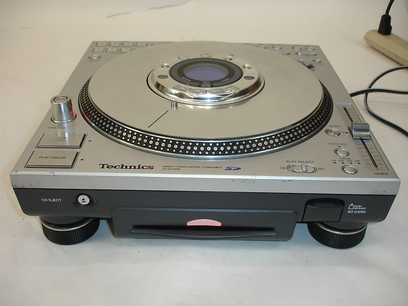 Technics SL-DZ1200 Digital DJ CD Player/Turntable with Back-lit