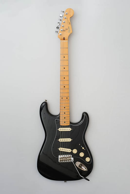 Squier E-series Stratocaster with Maple Fretboard (Made In Japan) 1983 - 1986 - Black image 1