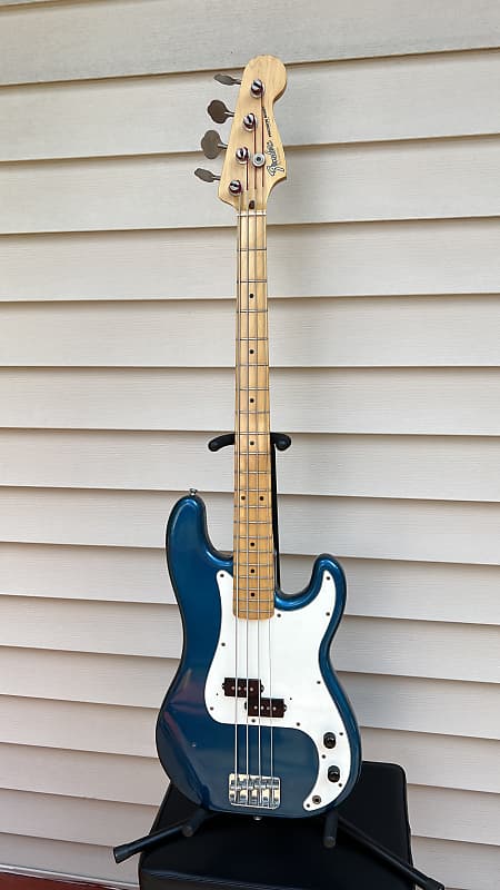 Fender Precision Bass 1984 - 1987 - Lake Placid Blue image 1