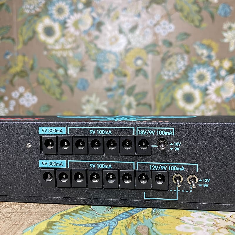 Walrus Audio Phoenix Isolated Power Supply | Reverb