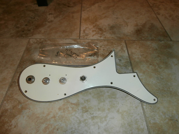 Vintage 1970's Univox Hi-Flyer Bass Loaded Pickguard! Pots