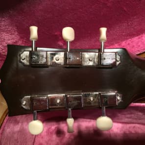Gibson J-45 
