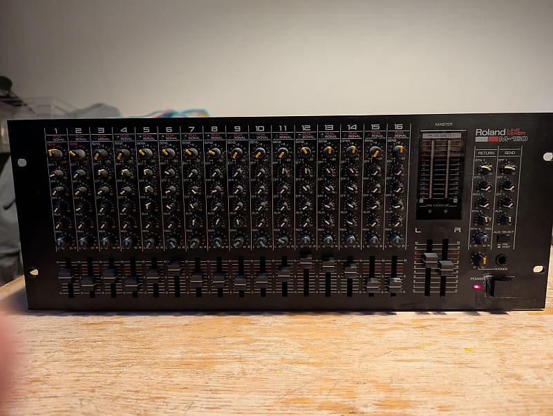 Roland M-16E 本体のみ　ブラック Roland M-16E 16-Channel Line Mixer | Reverb