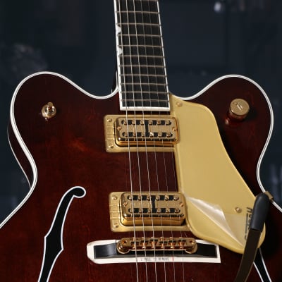 Gretsch G6122TG Players Edition Country Gentleman Hollowbody Guitar with Bigsby in Walnut Stain image 3