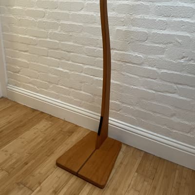 Bass Guitar Stands – Zither Music Company