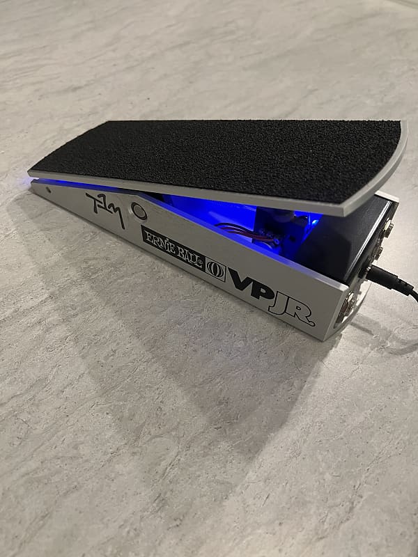 JHS Ernie Ball 6180 VP Jr. Mono Volume Pedal with "Active/No Reverb