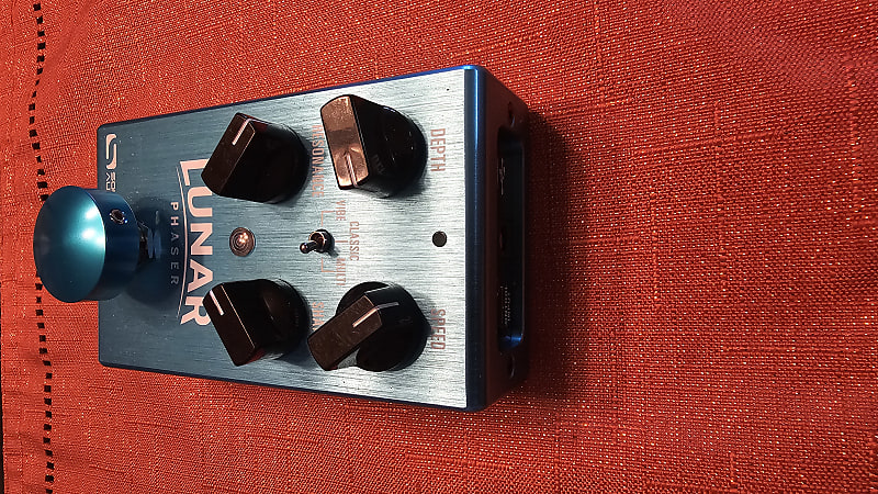 Source Audio Lunar Phaser