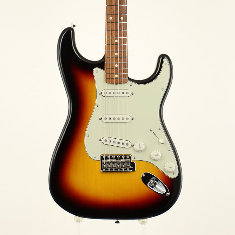 Fender Fender Traditional II 60s Stratocaster 3 Tone Sunburst [SN MIJ  JD21012314] [12/14]