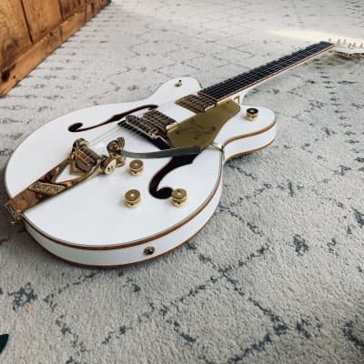 Gretsch G6136T White Falcon with Bigsby 2004 - 2016 - White image 2