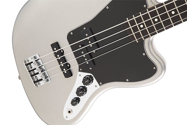 Fender	Standard Jaguar Bass	2015 - 2017 image 2
