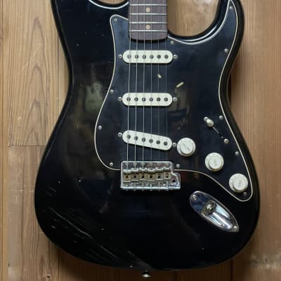 Fender Fender Custom Shop Postmodern Strat® Journeyman Relic®, Rosewood Fingerboard, Aged Black 2023 - Aged Black image 2