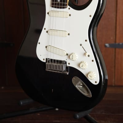 Fender Japan Fender Japan STR-85LS Used Electric Guitar 1980