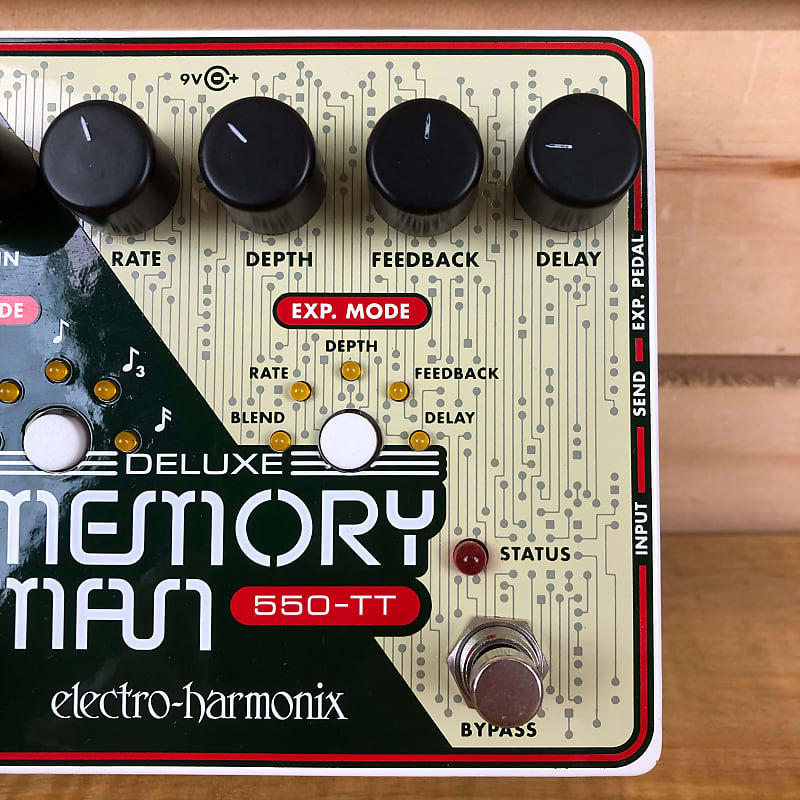 Electro-Harmonix Deluxe Memory Man 550-TT Tap Tempo Analog Delay