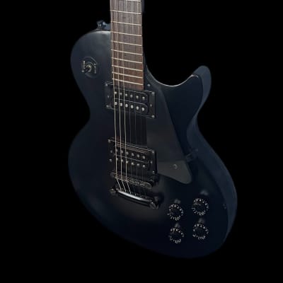 ギター Epiphone Goth Les Paul Epiphone Goth Les Paul Studio ENL1PBBH Reviews | Sweetwater