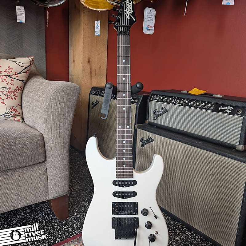 Fender HM Strat – White Reissue (2020) – Used w/Gig Bag