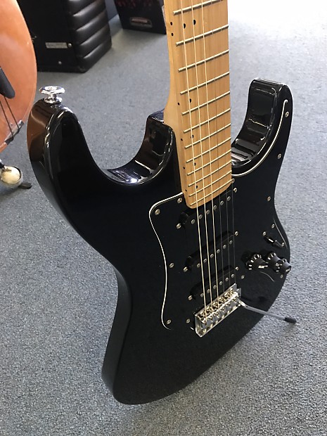 Kirk Hammett Signature Student Series Strat w Gig Bag Black