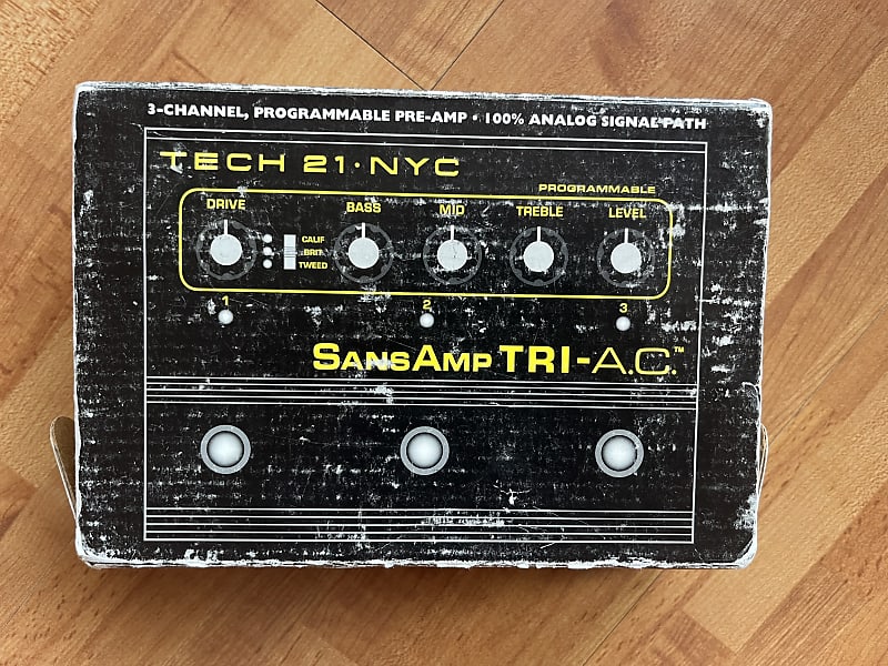 一部予約！】 SANSAMP TECH21-NYC TRI-A.C プリアンプ エフェクター 