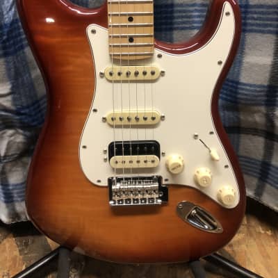 Fender Player Stratocaster (MiM) 2022 - Sienna Sunburst image 3